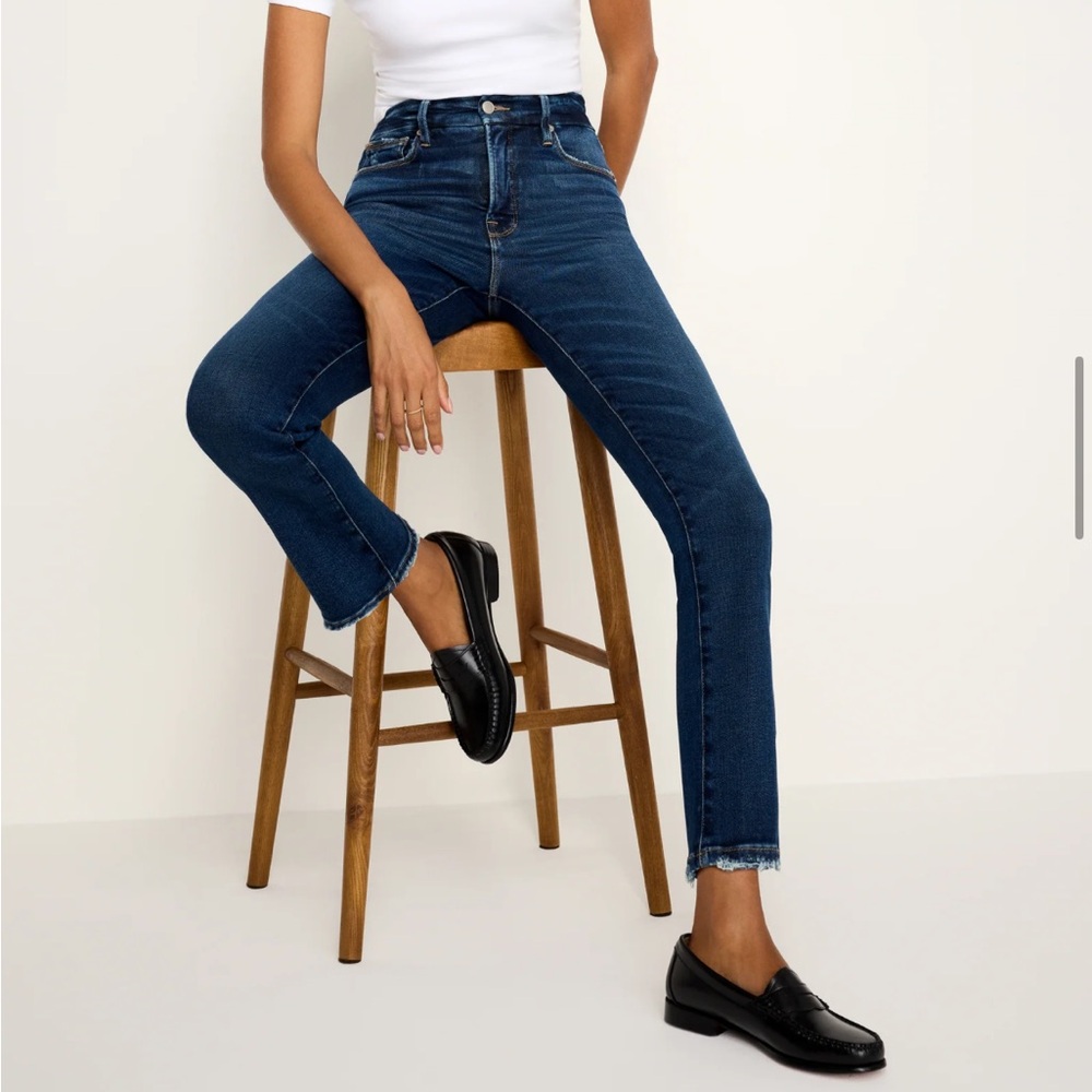 SOFT-TECH GOOD LEGS STRAIGHT JEANS by good American 27/4